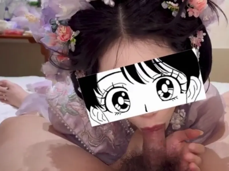 Gái xinh trong bộ đồ cô bé mút cục thịt cực đã